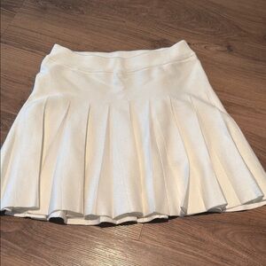 Elegant White Pleated Skirt